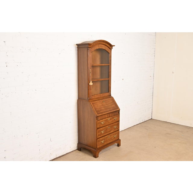 Queen Anne Henredon Georgian Banded Oak Drop Front Secretary Desk With Bookcase Hutch For Sale - Image 3 of 14