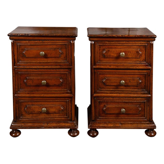 Pair of Italian 1860s Walnut Petite Commodes with Three Drawers and Bun Feet For Sale