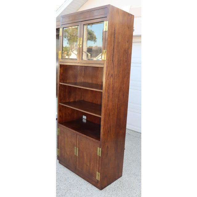 Wood 1970s Campaign Vintage Henredon Oak Wall Unit With Marble Counter and Mirrored Cabinets For Sale - Image 7 of 17