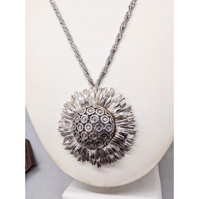 Vintage 1960s Signed Monet Rhodium Plated "Atomic" Pendant Necklace For Sale - Image 9 of 10
