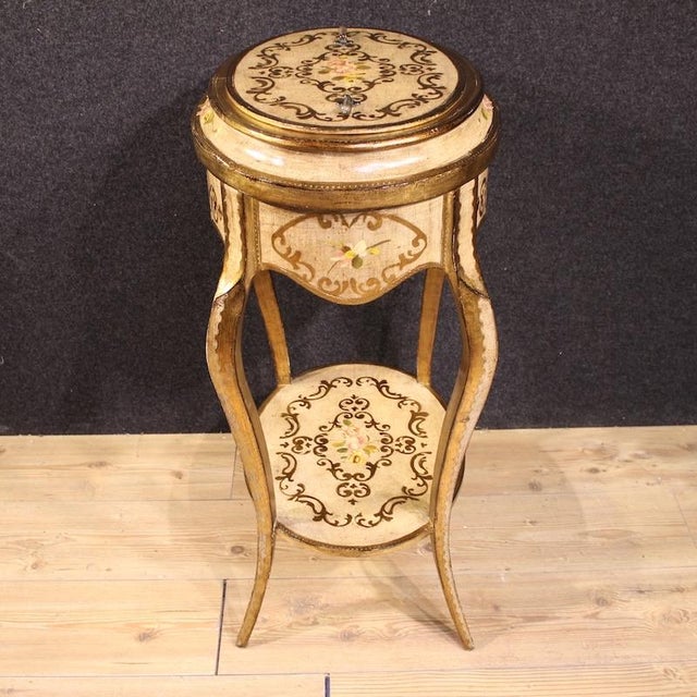 Goldenrod 20th Century Tuscan Lacquered Gilded and Painted Side Table, 1950 For Sale - Image 8 of 13