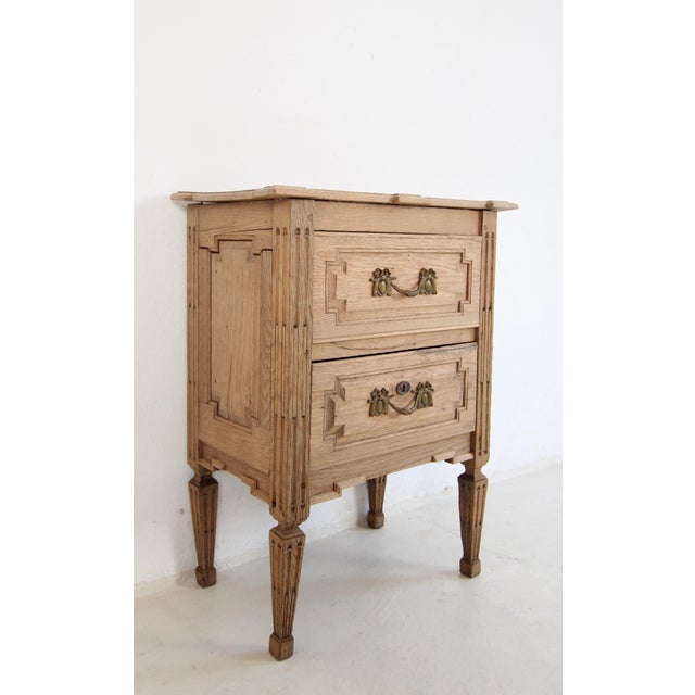 Beige Small Neoclassical Louis XVI Oak Chest of Drawers, Late 19th Century For Sale - Image 8 of 18