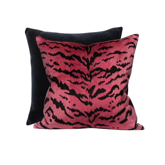 This listing is for a single pillow. The background pillow is to showcase the fabric on the back side. Scalamandré is a...