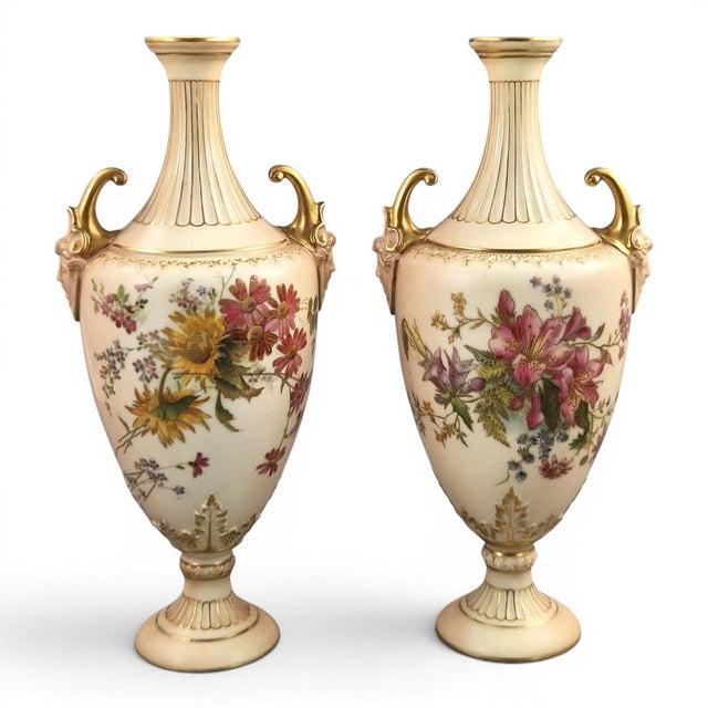 Blush Ivory Porcelain Vases with Floral Decoration from Royal Worcester, 1890s, Set of 2 For Sale - Image 13 of 13