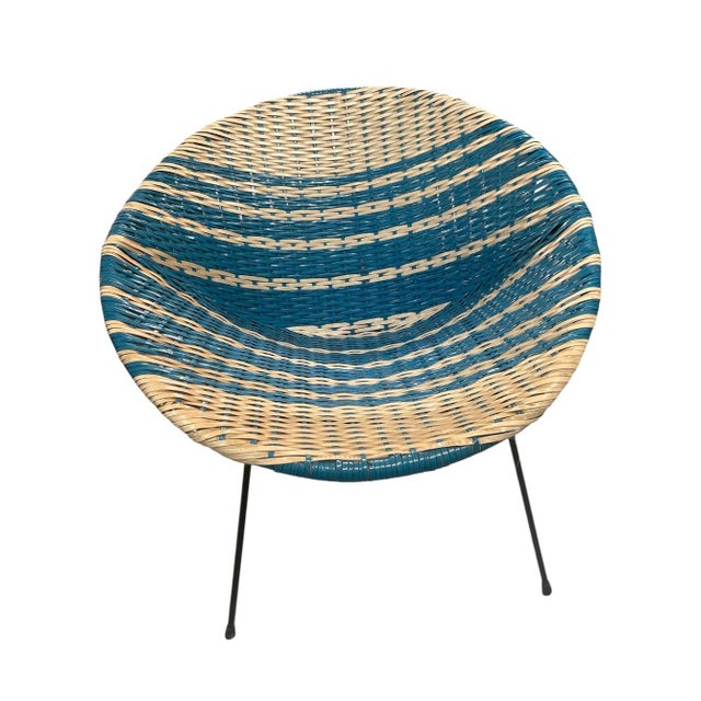 1960s Space Age Bali Pop Art Armchair in Woven Vinyl | Mid-Century Modern For Sale - Image 4 of 11