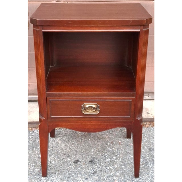 Mid 20th Century Refnished Federal Style Satin Mahogany Single Drawer Nightstand in excellent condition Measures 18" in...