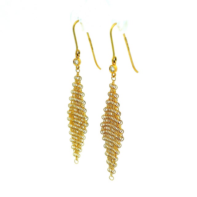 Metal 1980s Pair of Elsa Peretti for Tiffany & Co. 18k Gold Mesh Diamond Drop Earrings For Sale - Image 7 of 14