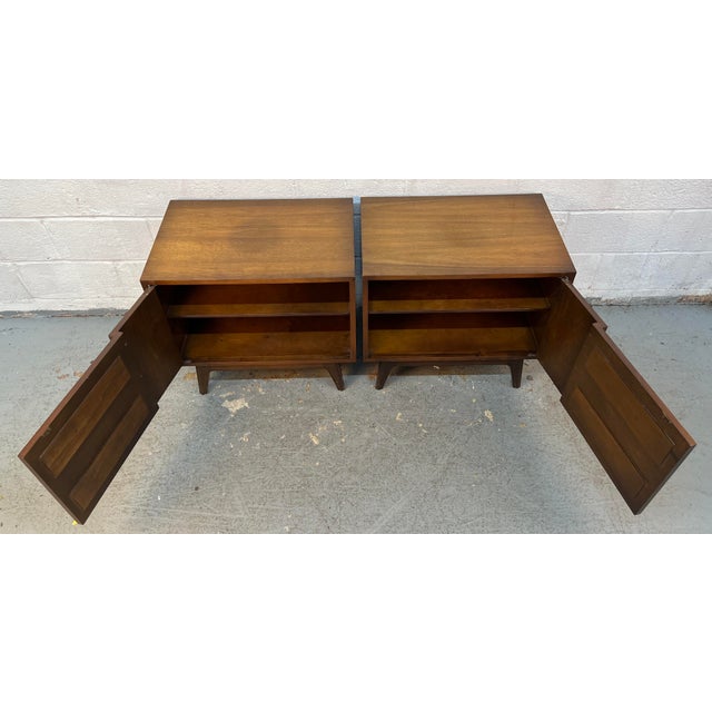 Pair of Vintage Sculpted Walnut Nightstands by Young Mfg., Attributed For Sale - Image 13 of 16