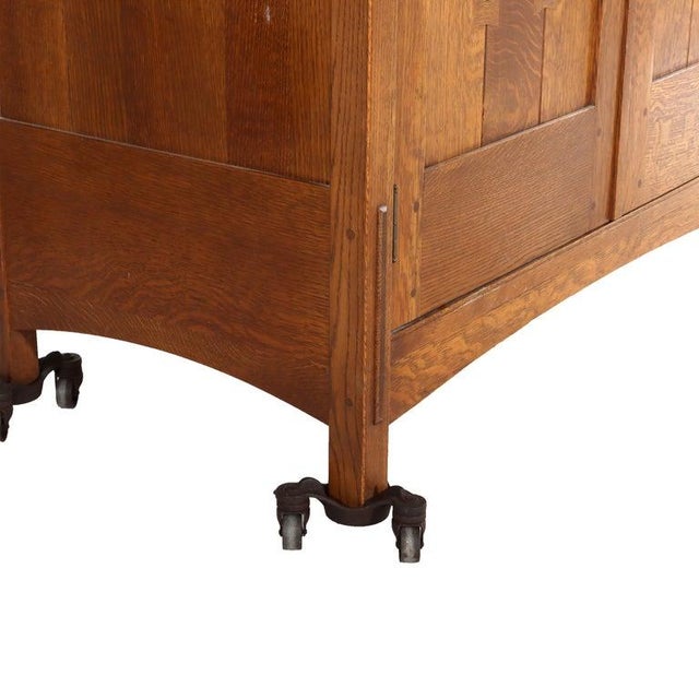 Vintage Stickley Arts & Crafts Oak & Hammered Copper Entertainment Cabinet For Sale - Image 12 of 15