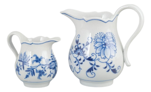 Early 20th Century Porcelain Creamers with Blue Onion Pattern from Meissen, Germany, Set of 2