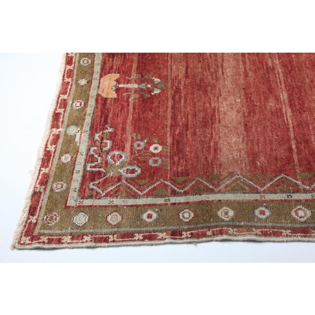 Textile Handwoven Vintage Turkish Sivas Rug – Soft Red Palette & Floral Medallion -5' 8'' X 9' 6'' For Sale - Image 7 of 14