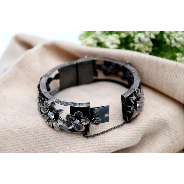 Metal Vintage Bracelet in Silver For Sale - Image 7 of 8