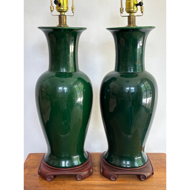Hollywood Regency 1980s Forest Green Porcelain Urn Form Lamps - A Pair For Sale - Image 3 of 9