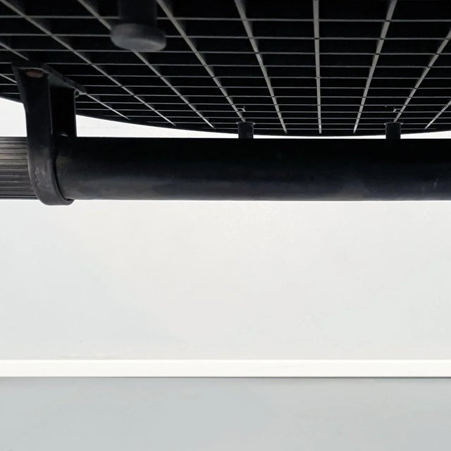 Mid-Century Italian Red Metal & Black Plastic Coffee Table from Magis, 1980s For Sale - Image 12 of 18