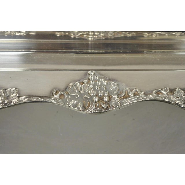 Mid 20th Century Vintage Oneida Victorian Silver Plated Grapevine Covered Vegetable Serving Dish For Sale - Image 5 of 11