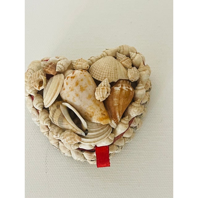 Coastal Vintage Small Sailors Valentines Sea Shell Ring Box For Sale - Image 3 of 5