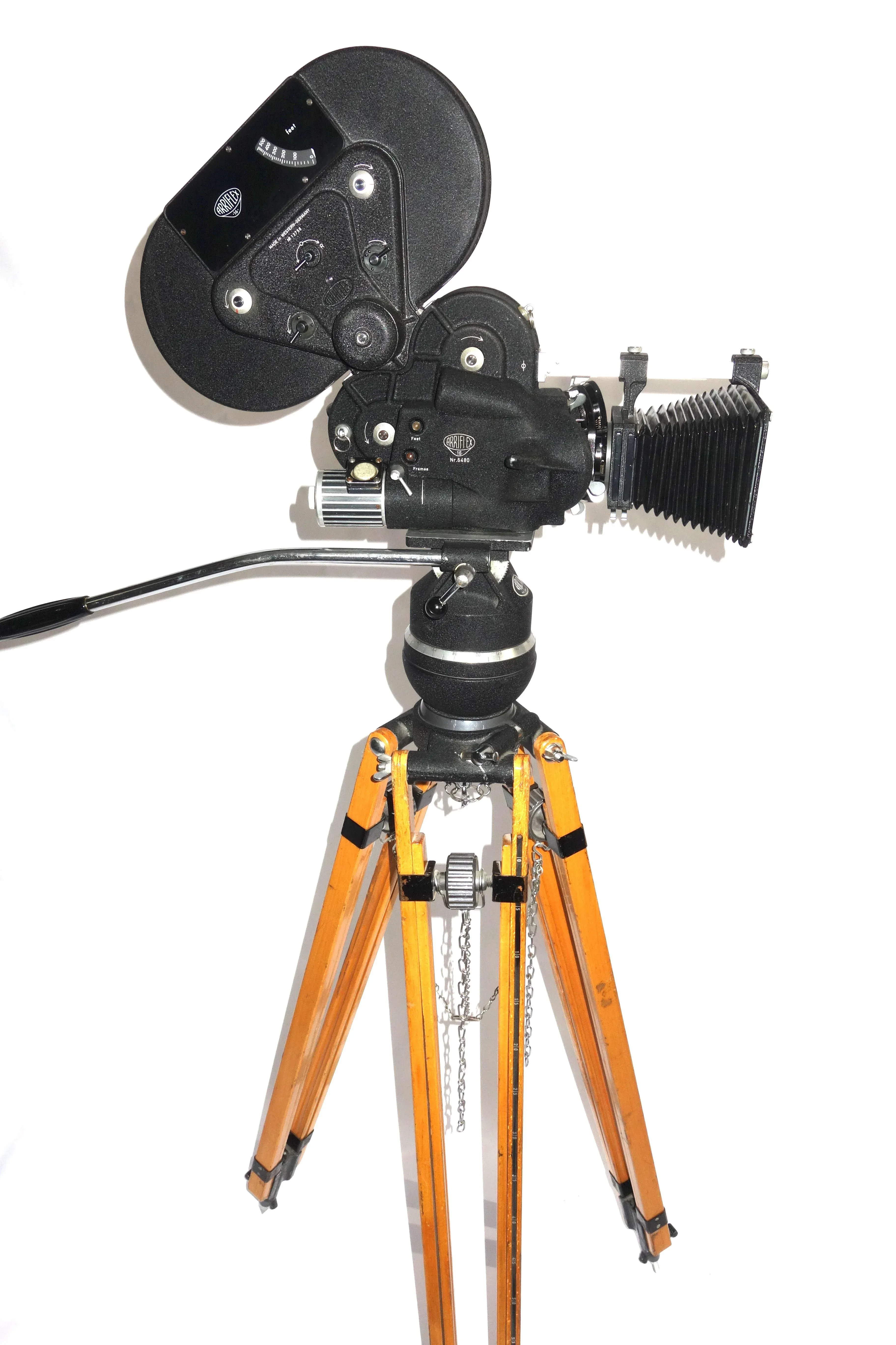1950s Arriflex Early 16mm Motion Picture Camera | Chairish