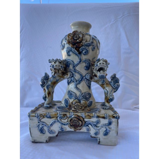 Asian Mid 20th Century Blue and White Asian Foo Dogs Ceramic Vase For Sale - Image 3 of 13