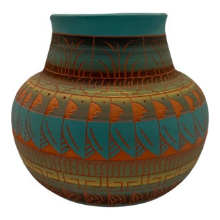 Signed Davis Willie Navajo Art Pottery Vessel For Sale