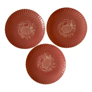 Set of 3 Pink Lunch Plates by Susie Cooper For Sale
