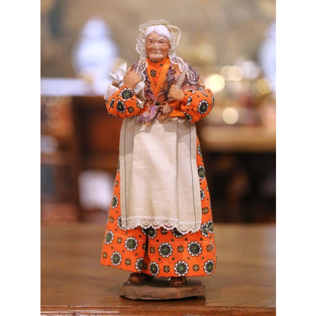 Set of Eight Mid-Century French Santons From Provence For Sale - Image 14 of 18