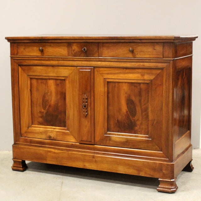 19th-Century Louis Philippe Sideboard in Walnut For Sale - Image 11 of 11