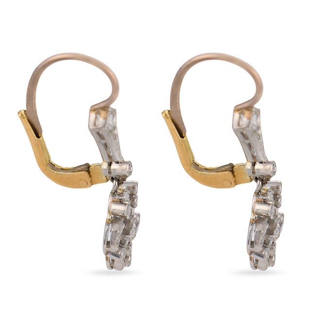 1920s 1920s Pair of Edwardian Style Diamond Platinum Drop Earrings For Sale - Image 5 of 5
