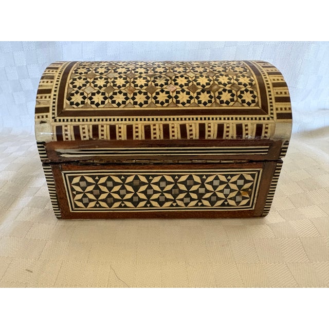 1950s Inlaid Domed Box For Sale In Lexington, KY - Image 6 of 13