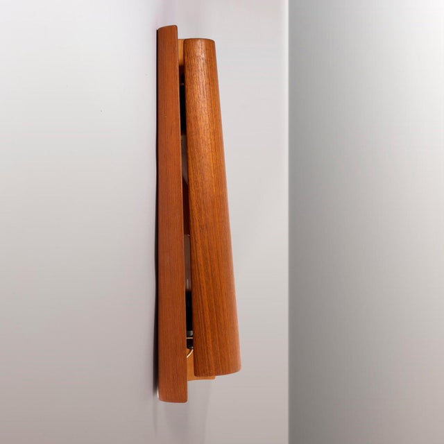 1960s Conical Teak Wall Lamp by Henning Wind-Hansen for Voss, 1960 For Sale - Image 5 of 10