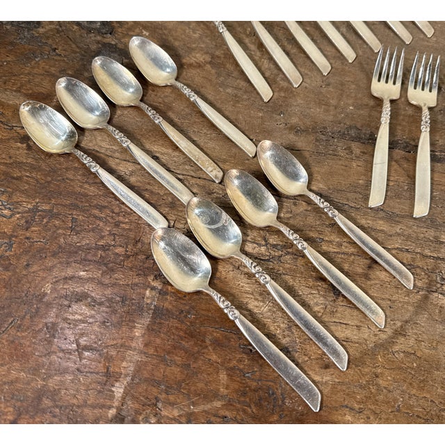 Silver Plate Flatware South Seas by Community With Serving Pieces - Service for 8 For Sale In Providence - Image 6 of 10