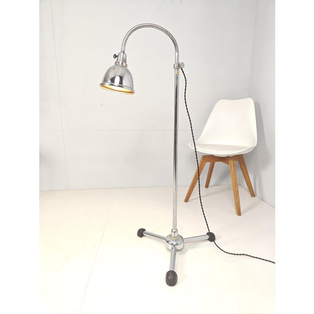 Art Deco Bauhaus Chrome-Metal Gooseneck Floor Lamp by Christian Dell for Maquet, 1930s For Sale - Image 6 of 18