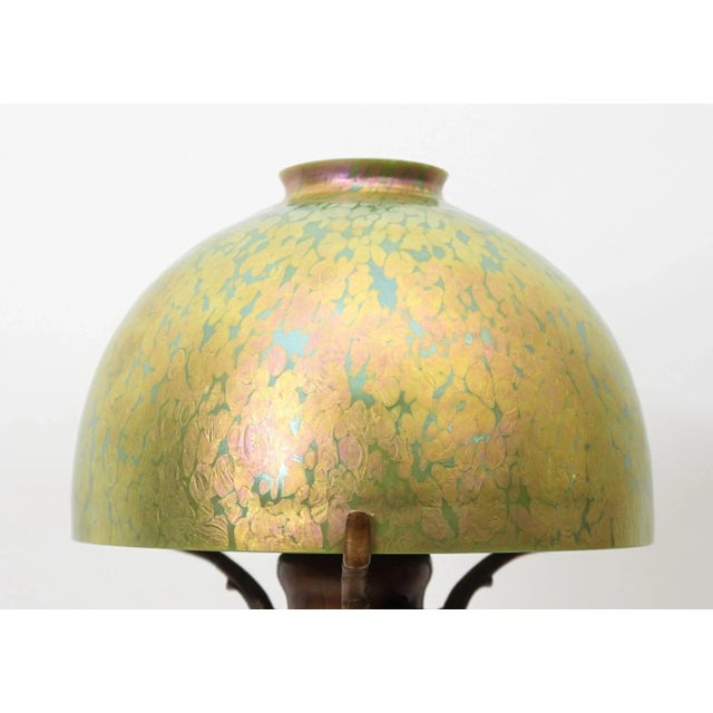 Art Deco 1910s Tiffany Studios Bronze & Favrile Glass Table Lamp For Sale - Image 3 of 12