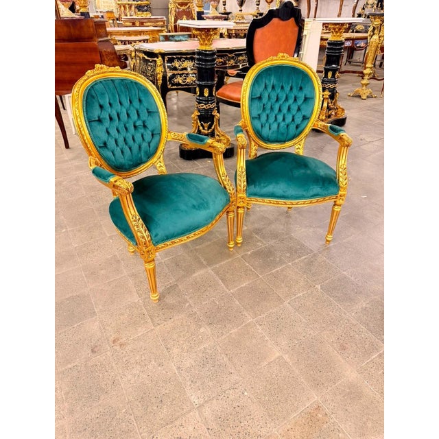 1960s Rococo Emerald Green Tufted Velvet Fauteuils Armchairs For Sale - Image 4 of 4