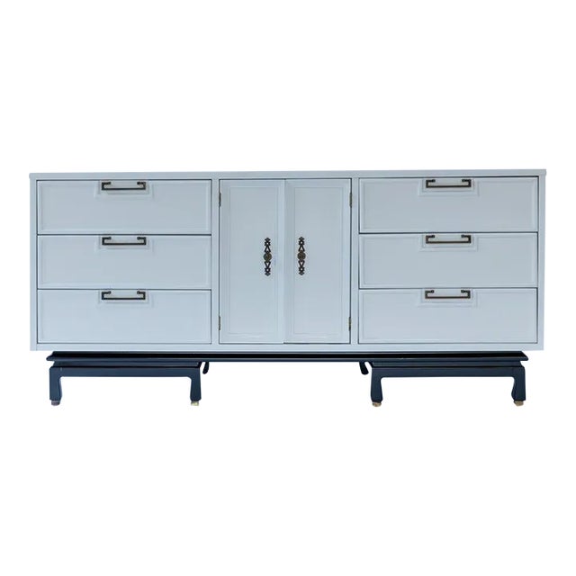 Mid 20th Century American of Martinsville Dresser For Sale