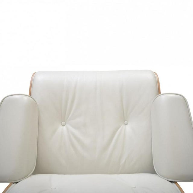 2000 - 2009 Set of Lounge Chair with Ottoman in White Leather by Charles Eames, 2010s For Sale - Image 5 of 18