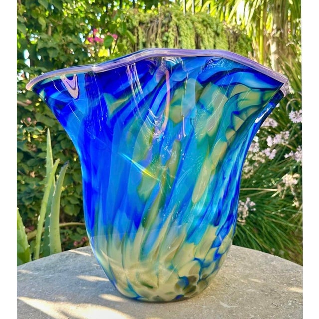 Late 20th Century Large Blue Swirl Ruffled Handkerchief Art Glass Vase | Studio Glass Fazzoletto 15"h Artist Signed For Sale - Image 5 of 18