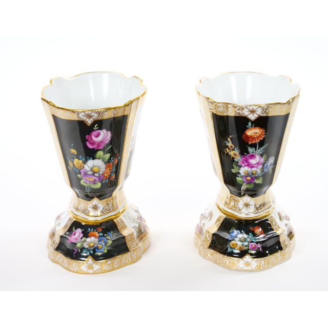 Dresden Porcelain 19th Century Dresden Porcelain Gilt & Painted Decorative Cachepots For Sale - Image 4 of 10