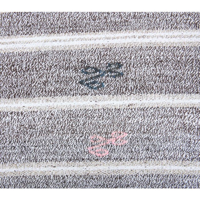 Vintage Turkish Hand-Knotted Wool Cotton Gray Kilim Runner Rug For Sale - Image 4 of 9