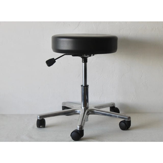Clinton Modern 5-Leg Pneumatic Stool With Cast Aluminum Base Black Padded Seat For Sale - Image 4 of 10