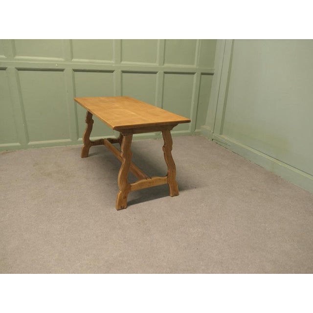 Spanish Style Blonde Oak Coffee Table This is a good sturdy table, made in the Spanish style, it is made in solid oak...