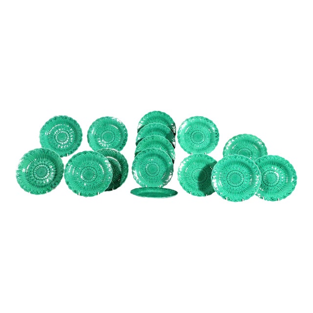 Wedgwood Green Majolica Earthenware Sunflower Plates Set (15) For Sale