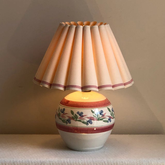Late 20th Century Vintage Hand-Glazed Floral Pottery Lamps — a Pair For Sale - Image 5 of 12
