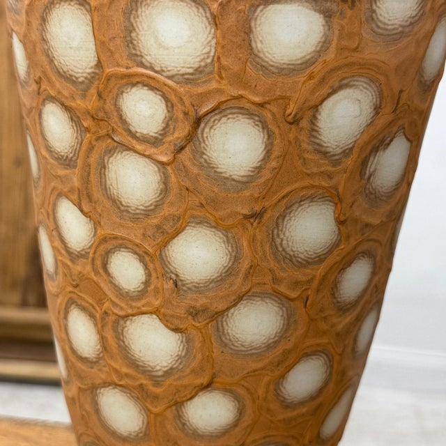 Sand Orange Textured Ceramic Lamp Base with White Polka Dots For Sale In New York - Image 6 of 9