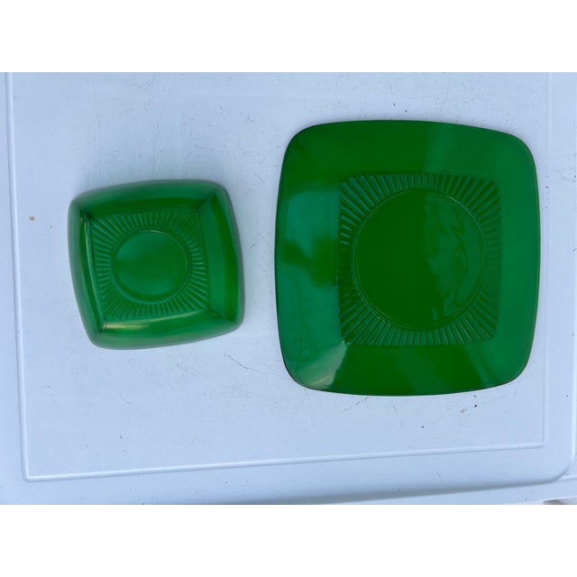 Mid Century Vintage Forest Green Square Bowl & Plate Set of 2 For Sale In West Palm - Image 6 of 6
