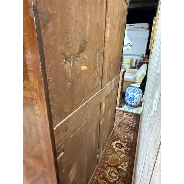 Brown Louis XVI Two-Door Display Bookcase in Fir Wood, Marquetry and Brass Stringing For Sale - Image 8 of 10