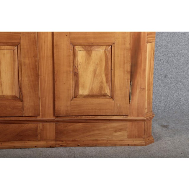 Early 19th Century Antique Biedermeier Cabinet in Cherry, 1800s For Sale - Image 5 of 18