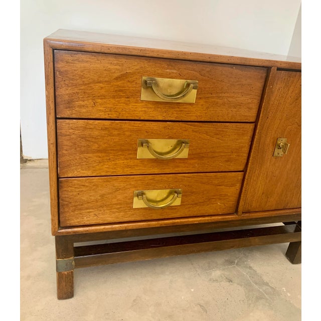 Wood Mid-Century Modern Tung-Si End Table on Stand by Hickory For Sale - Image 7 of 9