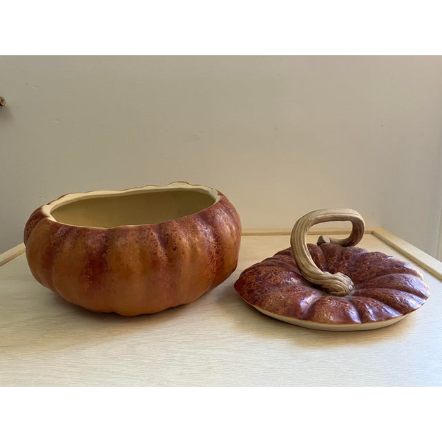 Large Artisan Majolica Pumpkin Tureen - Callaway Gardens '95 For Sale - Image 6 of 11
