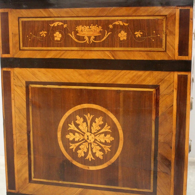 Antique Italian Louis XVI Chest of Drawers in Walnut, 1700s For Sale - Image 12 of 16