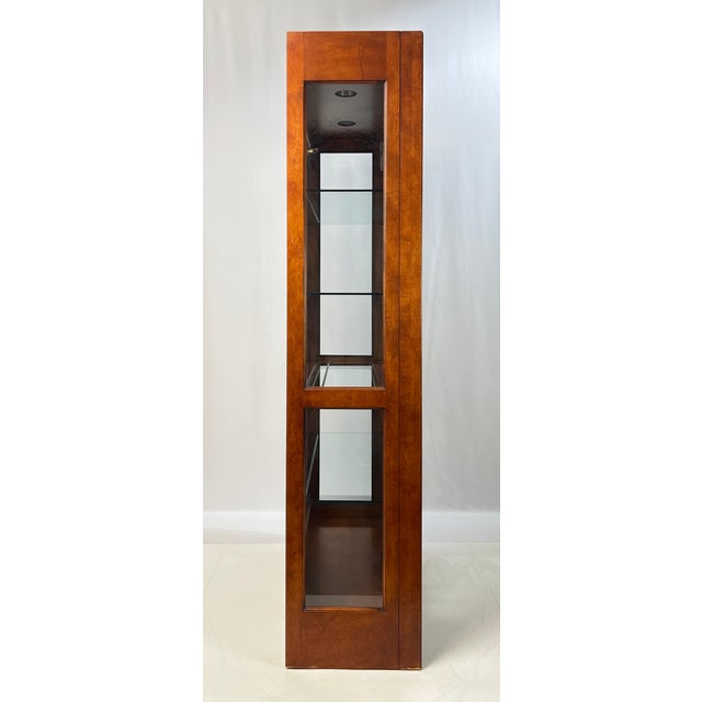 Late 20th Century Hickory White Lighted Glass Cabinet With Mirrored Back & Fretwork Doors For Sale - Image 6 of 12